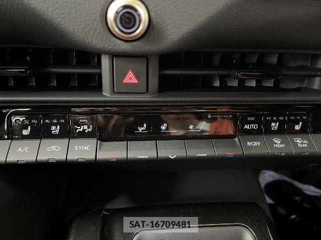 Toyota CROWN ESTATE 2025-06 6751122-14