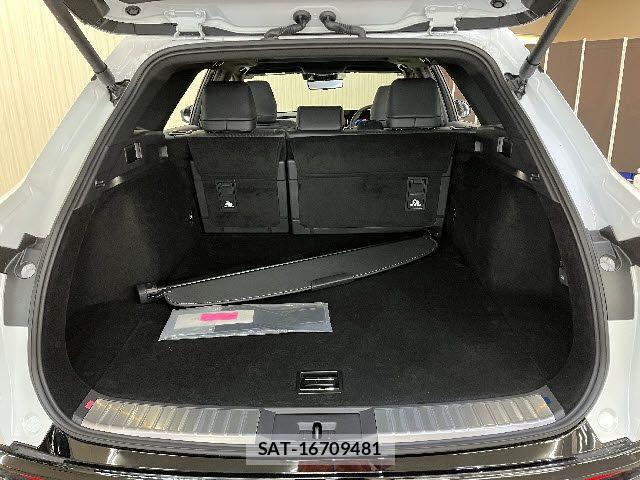 Toyota CROWN ESTATE 2025-06 6751122-20