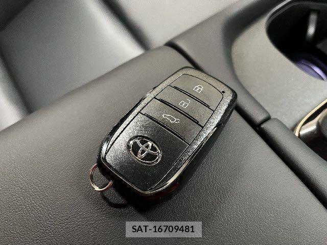 Toyota CROWN ESTATE 2025-06 6751122-25