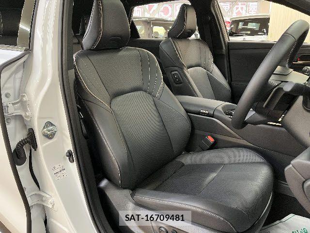 Toyota CROWN ESTATE 2025-06 6751122-3