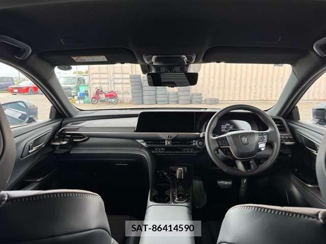 Toyota CROWN ESTATE 2025-01 6814366-1