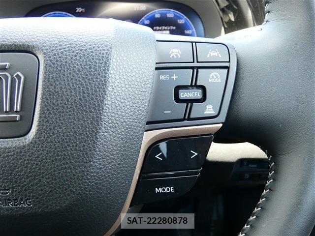 Toyota CROWN ESTATE 2025-05 6814368-11