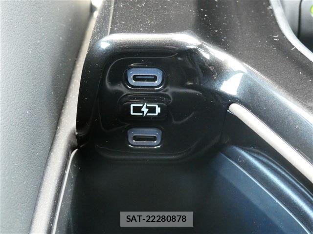 Toyota CROWN ESTATE 2025-05 6814368-17