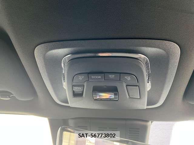 Toyota CROWN ESTATE 2025-07 7216532-28