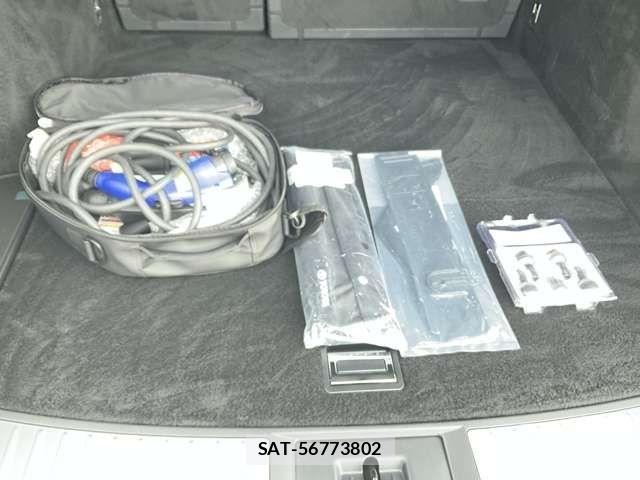 Toyota CROWN ESTATE 2025-07 7216532-29