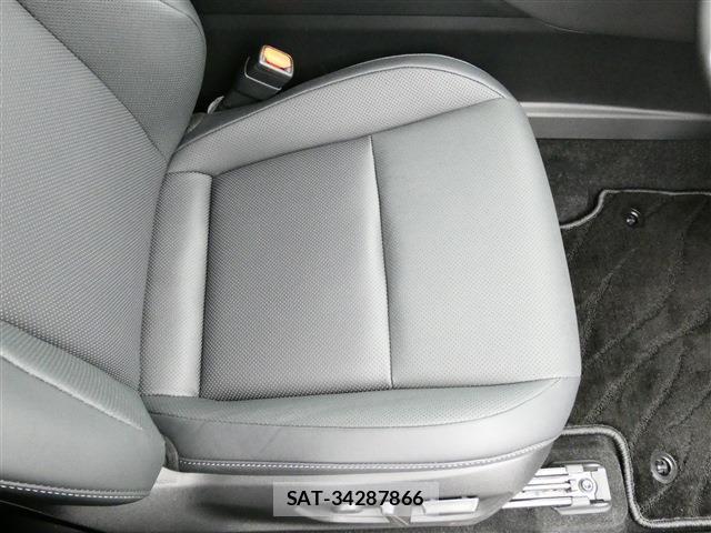Toyota CROWN ESTATE 2026-01 7216533-28