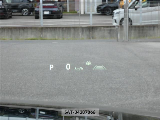 Toyota CROWN ESTATE 2026-01 7216533-8
