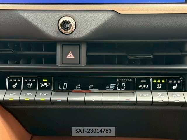 Toyota CROWN ESTATE 2025-07 7216535-29