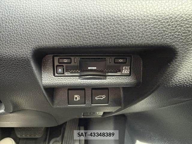Toyota CROWN ESTATE 2025-10 7216531-28