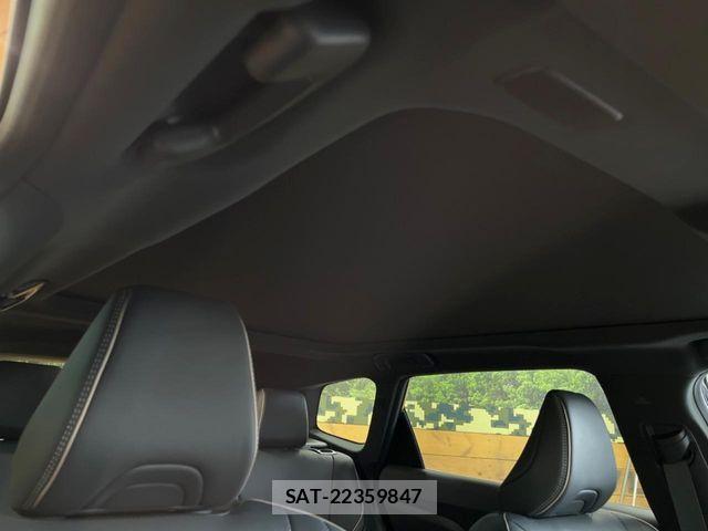 Toyota CROWN ESTATE 2025-07 7249706-2