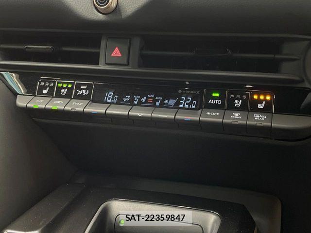 Toyota CROWN ESTATE 2025-07 7249706-6