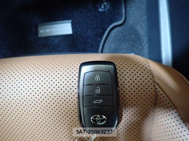 Toyota CROWN ESTATE 2025-07 7271740-27