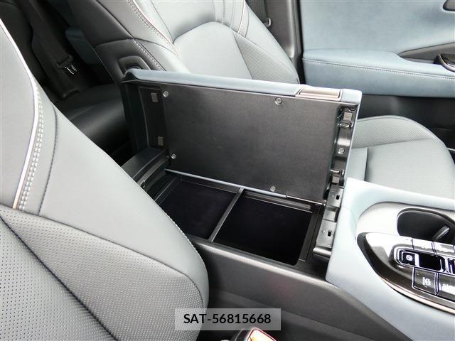 Toyota CROWN ESTATE 2025-05 7391698-25