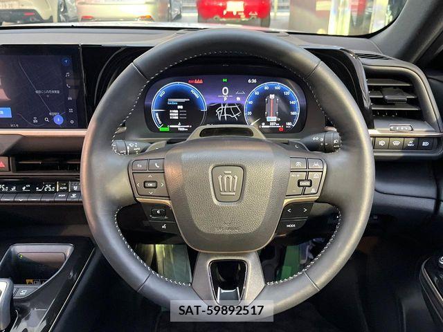 Toyota CROWN ESTATE 2025-05 7391695-13
