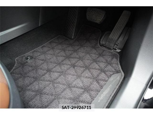 Toyota CROWN ESTATE 2025-05 7561973-28