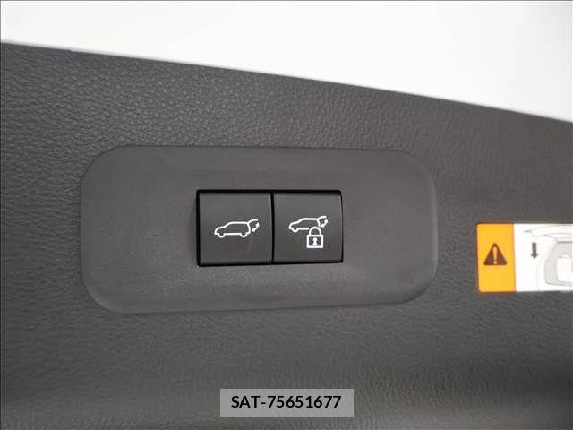 Toyota CROWN ESTATE 2025-09 7615768-18