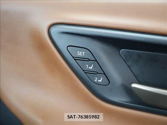 Toyota CROWN ESTATE 2025-07 7615769-10