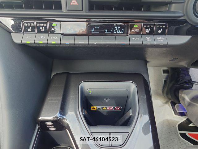 Toyota CROWN ESTATE 2026-01 7783780-17
