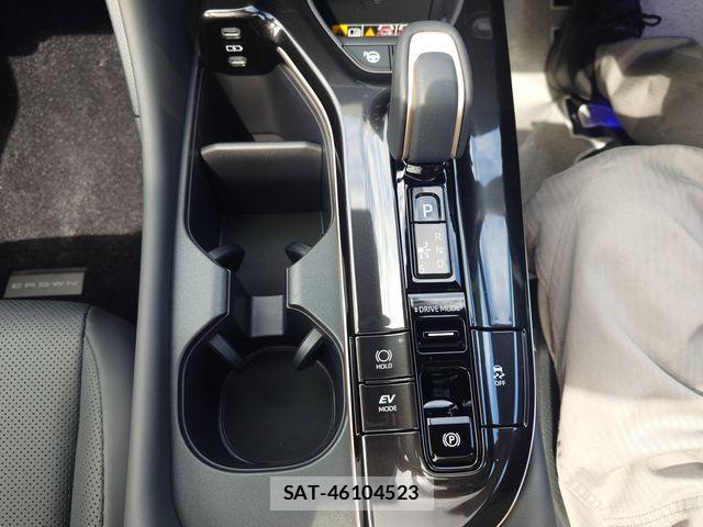 Toyota CROWN ESTATE 2026-01 7783780-18