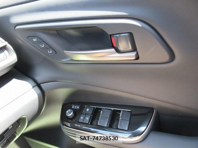 Toyota CROWN ESTATE 2025-06 7875877-11