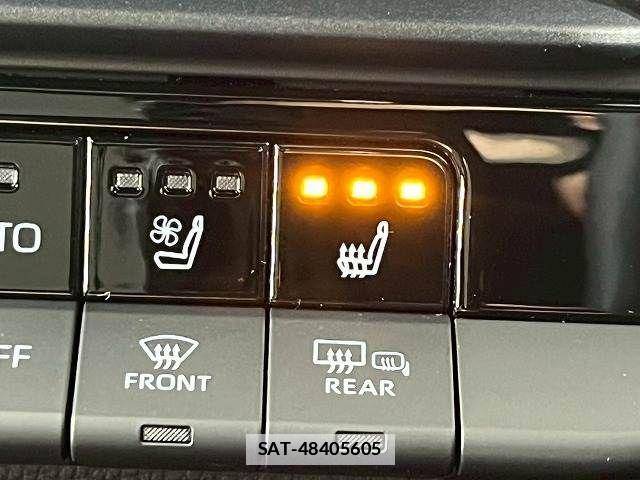 Toyota CROWN ESTATE 2025-11 7961025-10