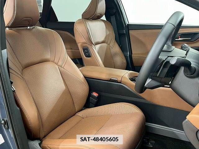Toyota CROWN ESTATE 2025-11 7961025-4