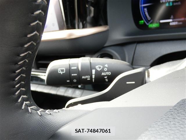 Toyota CROWN ESTATE 2025-08 8034995-15