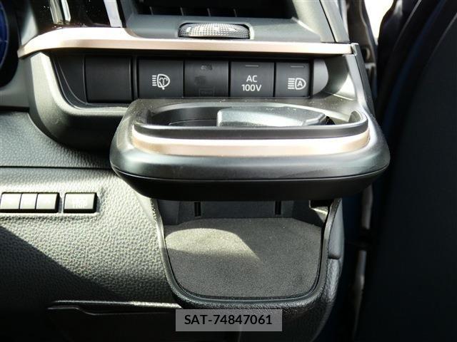 Toyota CROWN ESTATE 2025-08 8034995-18