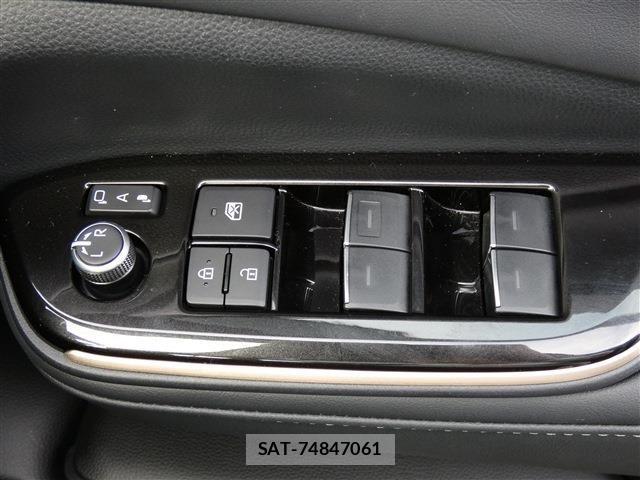 Toyota CROWN ESTATE 2025-08 8034995-25