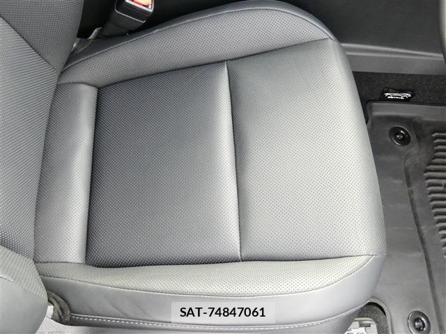 Toyota CROWN ESTATE 2025-08 8034995-28