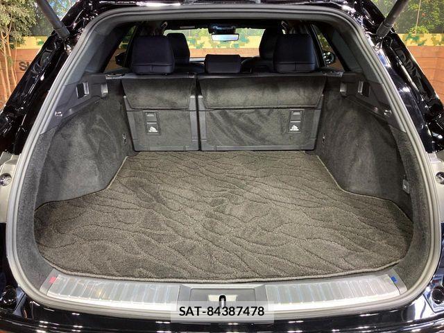 Toyota CROWN ESTATE 2025-04 8207000-10