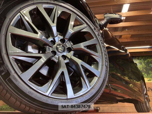 Toyota CROWN ESTATE 2025-04 8207000-12