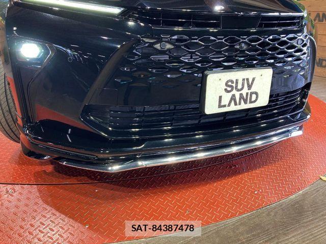 Toyota CROWN ESTATE 2025-04 8207000-2