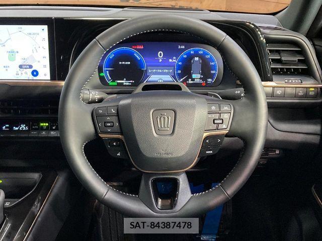 Toyota CROWN ESTATE 2025-04 8207000-7