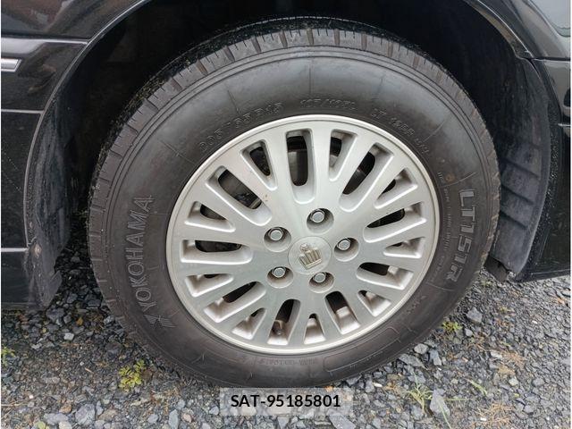 Toyota CROWN ESTATE 2003-09 8207002-21