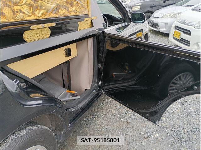 Toyota CROWN ESTATE 2003-09 8207002-24