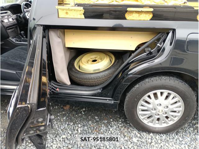 Toyota CROWN ESTATE 2003-09 8207002-27