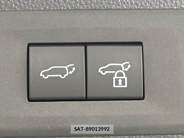Toyota CROWN ESTATE 2025-07 8229368-15