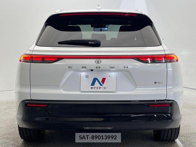 Toyota CROWN ESTATE 2025-07 8229368-17