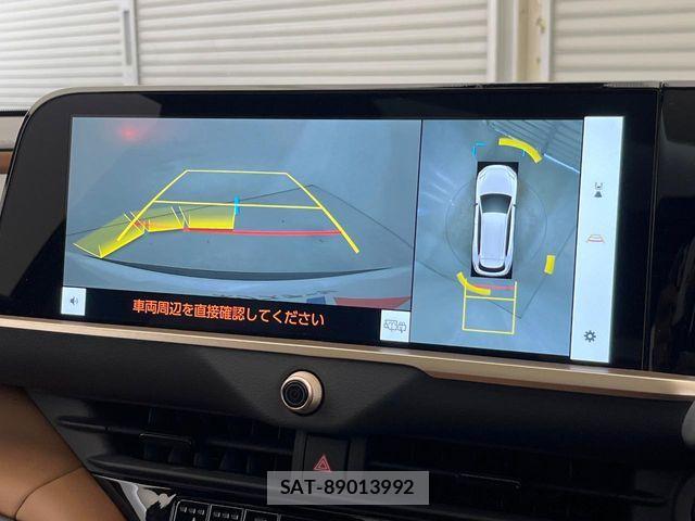 Toyota CROWN ESTATE 2025-07 8229368-5