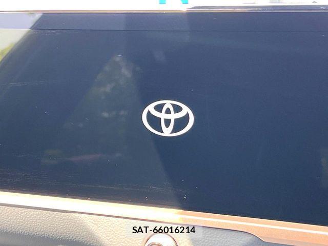Toyota CROWN ESTATE 2025-07 8229369-2