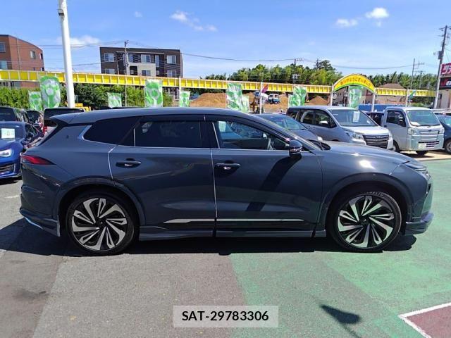 Toyota CROWN ESTATE 2025-11 8229367-9