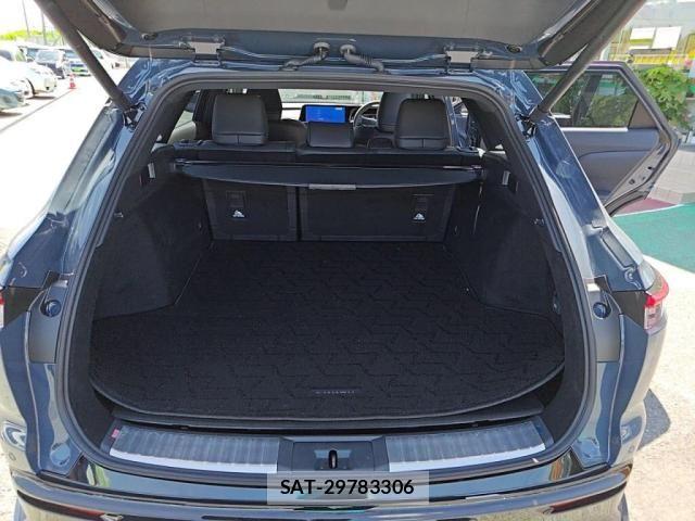 Toyota CROWN ESTATE 2025-11 8229367-22