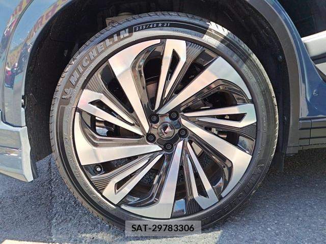 Toyota CROWN ESTATE 2025-11 8229367-24