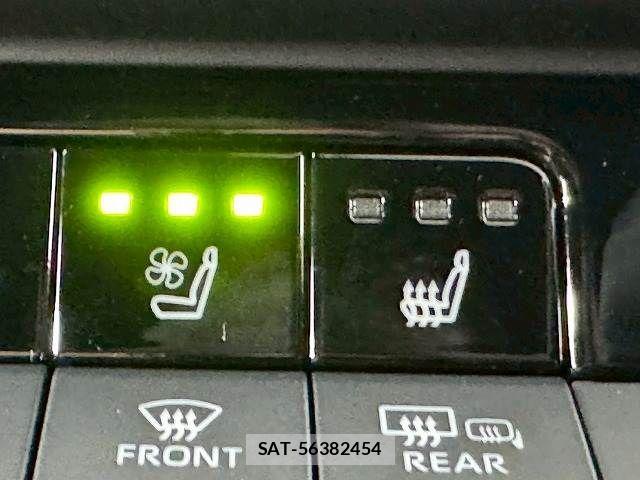 Toyota CROWN ESTATE 2025-05 8244899-6