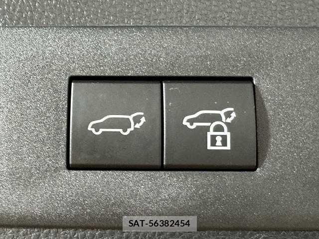 Toyota CROWN ESTATE 2025-05 8244899-7