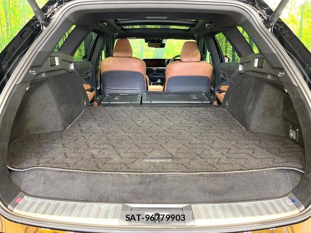 Toyota CROWN ESTATE 2025-10 8244897-9