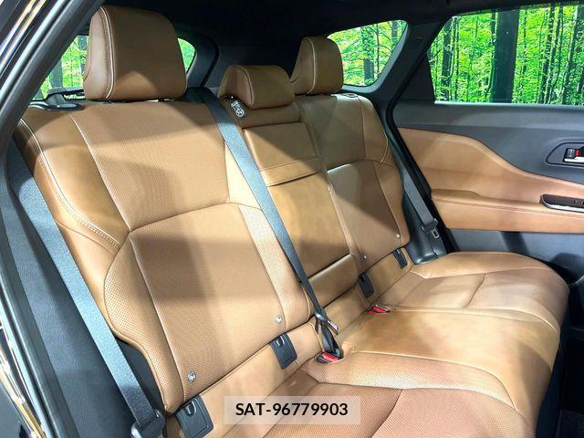Toyota CROWN ESTATE 2025-10 8244897-8