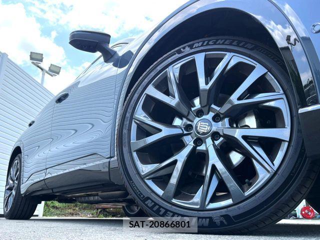 Toyota CROWN ESTATE 2025-03 8335328-18