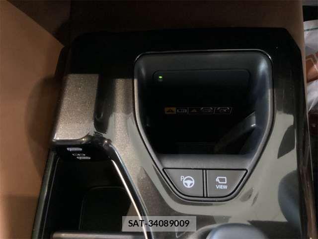 Toyota CROWN ESTATE 2025-07 8365259-12
